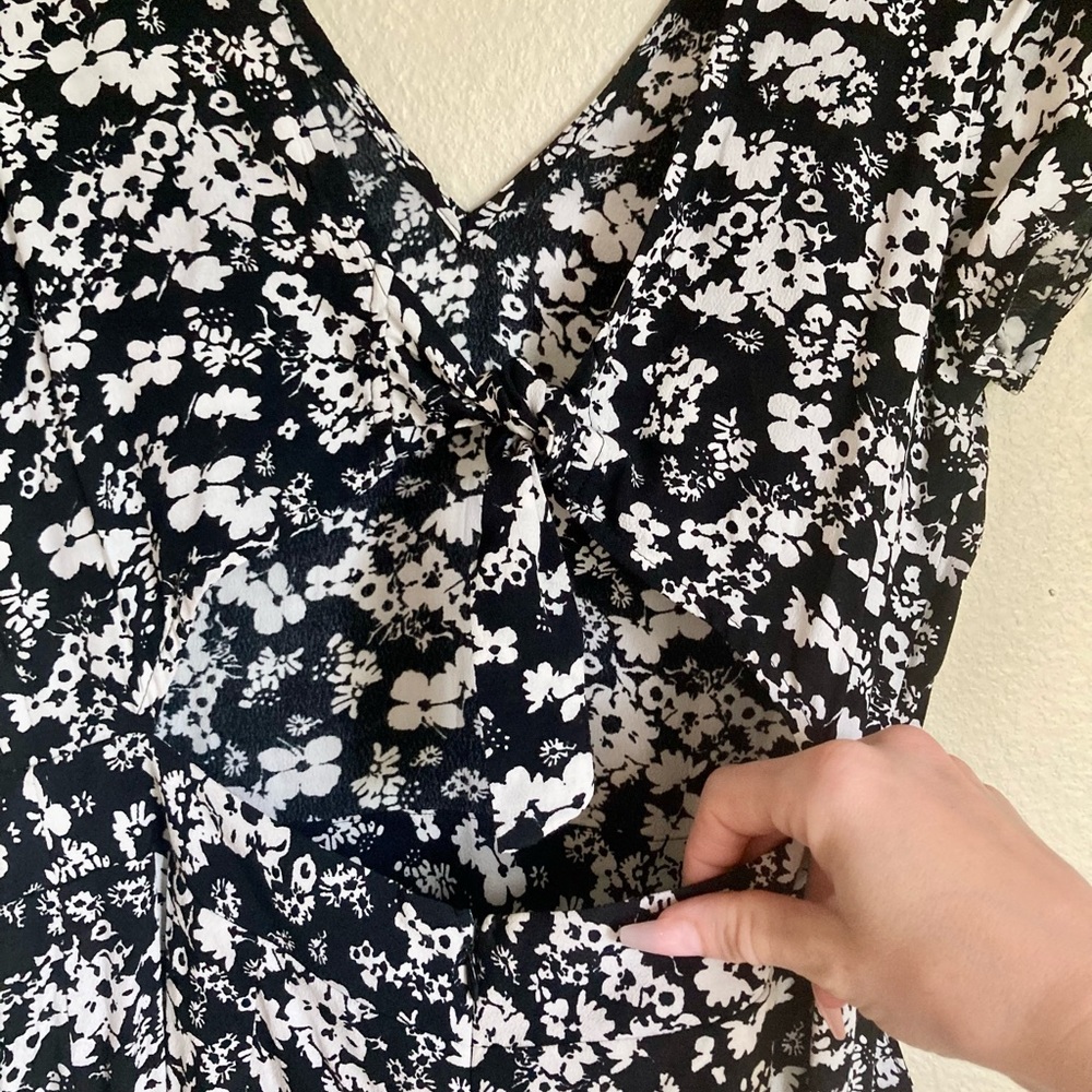 Express Romper - Picture 8 of 12